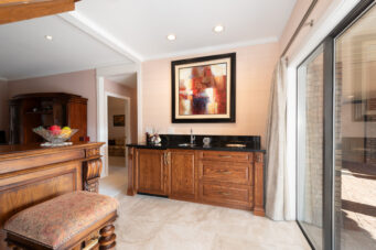 4228 Rockridge Crescent